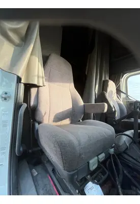 Freightliner Cascadia Seat, Front