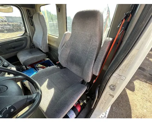 Seat, Front FREIGHTLINER CASCADIA DTI Trucks