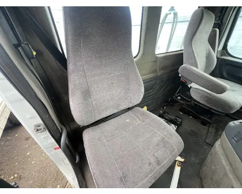 Seat, Front FREIGHTLINER CASCADIA DTI Trucks