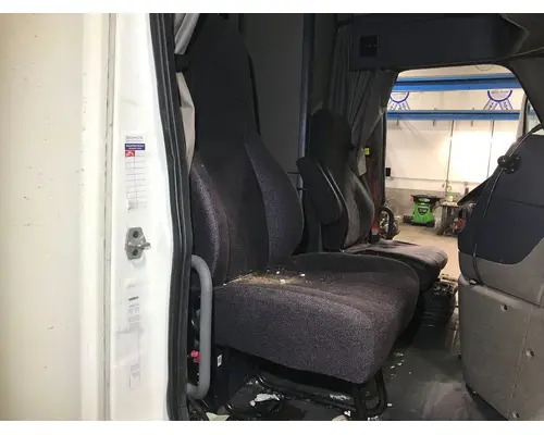 Seat, Front Freightliner CASCADIA Vander Haags Inc Sf