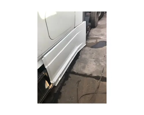 Side Fairing FREIGHTLINER Cascadia American Truck Salvage