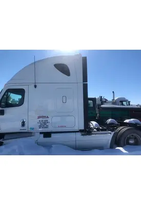 Freightliner Cascadia Side Fairing