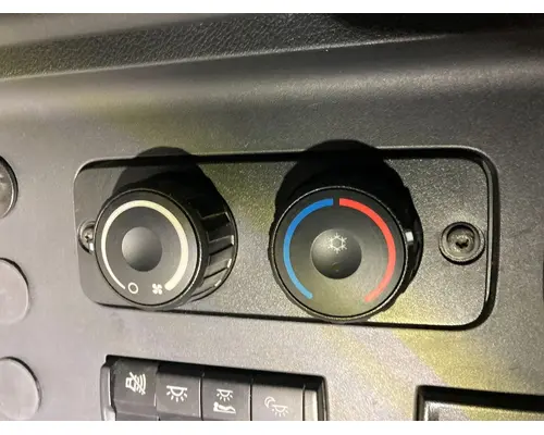 Sleeper Freightliner CASCADIA Vander Haags Inc Sf