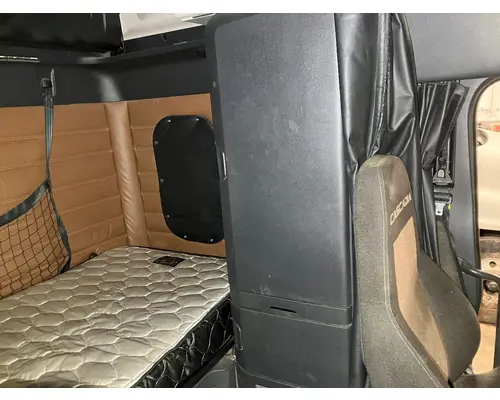 Sleeper Freightliner CASCADIA Vander Haags Inc Sf