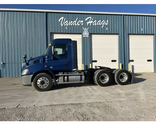 Complete Vehicle Freightliner CASCADIA Vander Haags Inc Dm