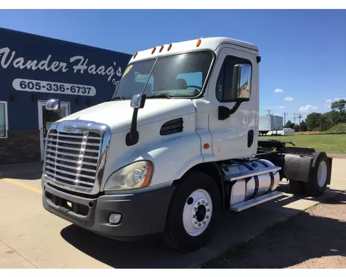 Complete Vehicle Freightliner CASCADIA Vander Haags Inc Sf