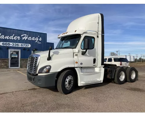 Complete Vehicle Freightliner CASCADIA Vander Haags Inc Sf