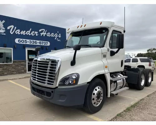 Complete Vehicle Freightliner CASCADIA Vander Haags Inc Sf