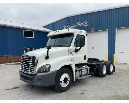 Complete Vehicle Freightliner CASCADIA Vander Haags Inc WM