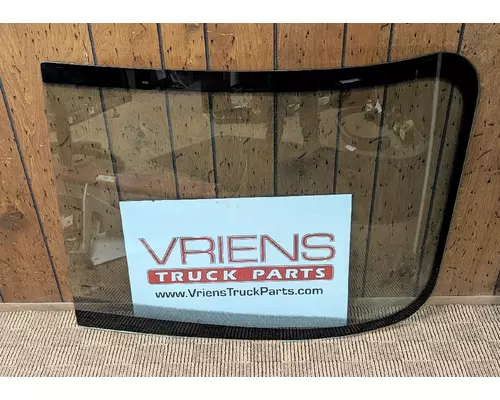 Windshield Glass FREIGHTLINER CASCADIA Vriens Truck Parts