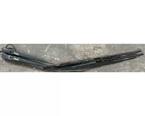 Windshield Wiper Arm FREIGHTLINER Cascadia High Mountain Horsepower