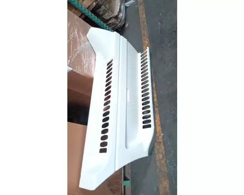Step FREIGHTLINER CENTURY 112 Marshfield Transportation Products