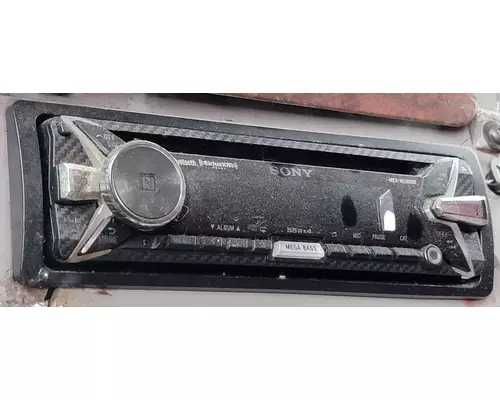 Radio FREIGHTLINER CENTURY CLASS 120 ReRun Truck Parts