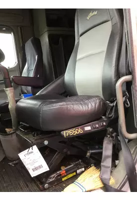 Freightliner Century class 120 Seat, Front