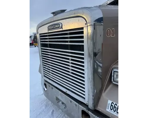 Freightliner Classic 120 Grille