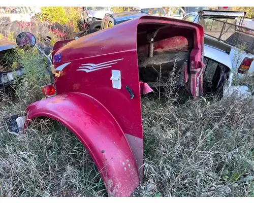 Hood Freightliner Classic 120 Dixie Truck Centre