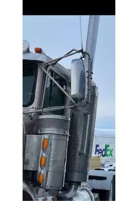 Freightliner Classic 120 Mirror (Side View)