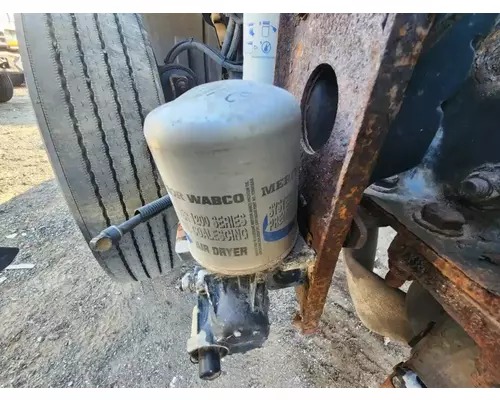 Freightliner Columbia 112 Air Drier