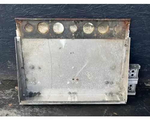 Freightliner Columbia 112 Battery Box