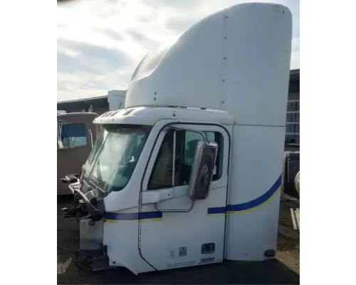 Freightliner Columbia 112 Cab