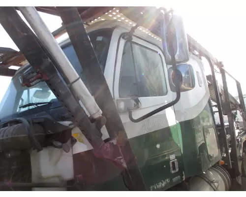 Cab FREIGHTLINER COLUMBIA 112 LKQ Heavy Truck - Tampa