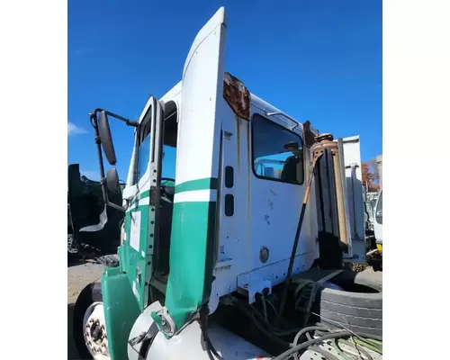 Cab Freightliner Columbia 112 Complete Recycling Group LLC