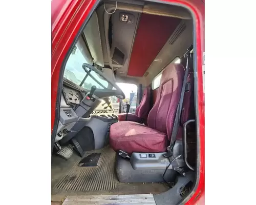 Freightliner Columbia 112 Cab