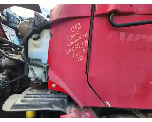 Cowl Freightliner Columbia 112 Complete Recycling Group LLC