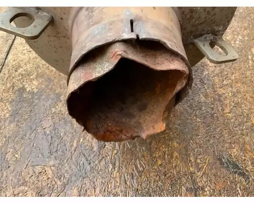 Freightliner Columbia 112 DPF (Diesel Particulate Filter)