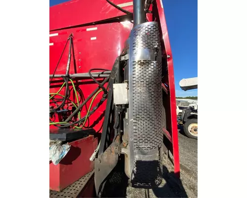 Freightliner Columbia 112 DPF (Diesel Particulate Filter)
