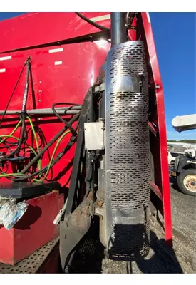 Freightliner Columbia 112 DPF (Diesel Particulate Filter)