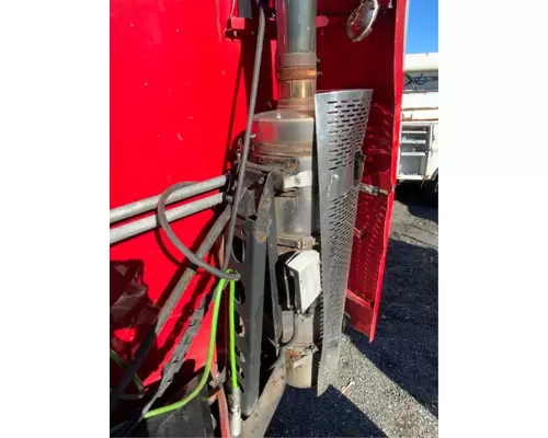 Freightliner Columbia 112 DPF (Diesel Particulate Filter)