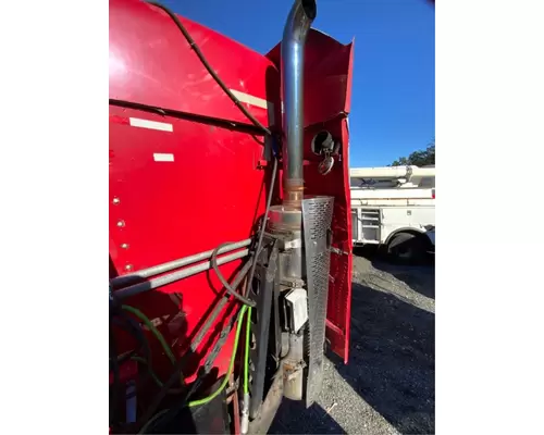 Freightliner Columbia 112 DPF (Diesel Particulate Filter)