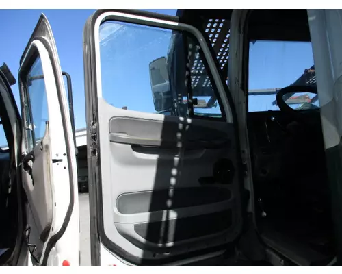 Door Assembly, Front FREIGHTLINER COLUMBIA 112 LKQ Heavy Truck - Tampa