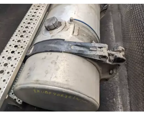 Freightliner Columbia 112 Fuel Tank