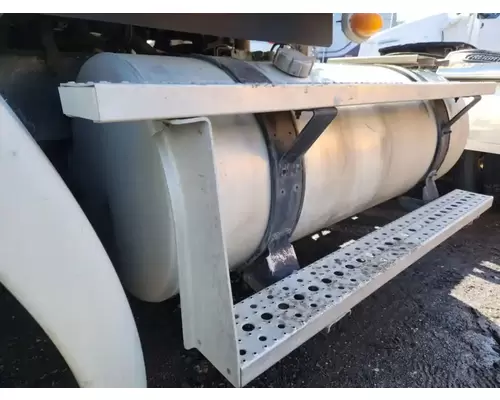 Freightliner Columbia 112 Fuel Tank