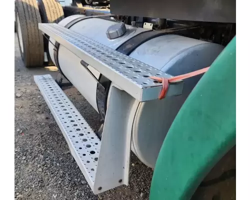 Freightliner Columbia 112 Fuel Tank