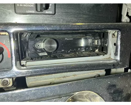 Radio Freightliner COLUMBIA 120 Vander Haags Inc Sf
