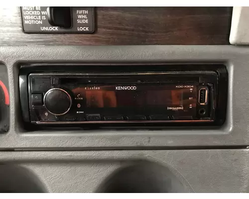 Radio Freightliner COLUMBIA 120 Vander Haags Inc Cb