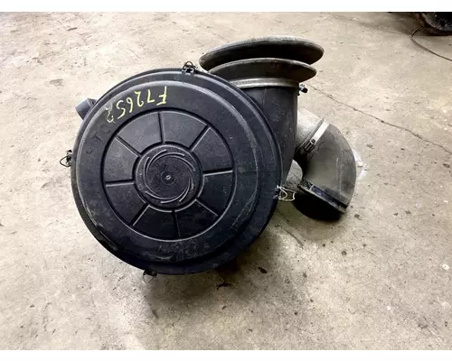 Freightliner Columbia 120 Air Cleaner