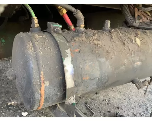Freightliner Columbia 120 Air Tank