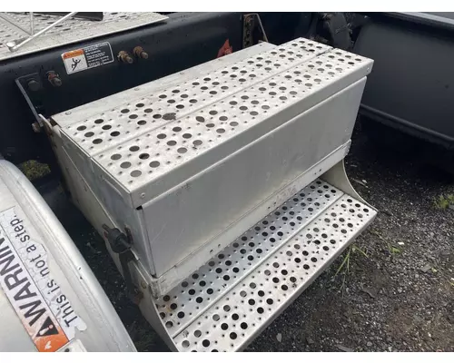 Battery Box Freightliner Columbia 120 Complete Recycling Group LLC