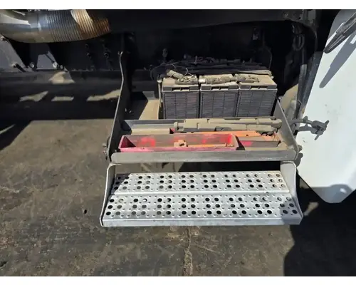 Battery Box FREIGHTLINER COLUMBIA 120 Geco - Dinuba