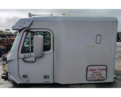 Freightliner Columbia 120 Cab