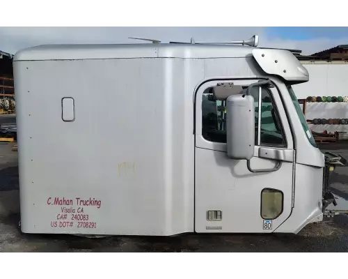 Freightliner Columbia 120 Cab