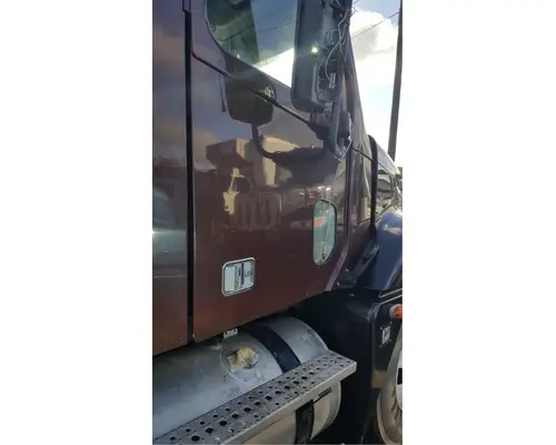 Freightliner Columbia 120 Cab