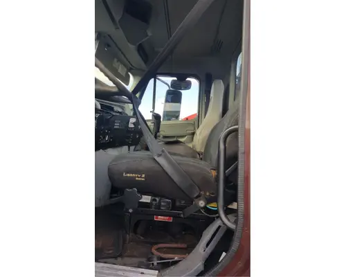 Freightliner Columbia 120 Cab