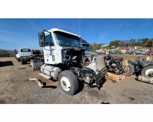 Complete Vehicle FREIGHTLINER COLUMBIA 120 Crest Truck Parts