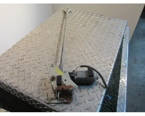 Door Window Regulator, Front FREIGHTLINER COLUMBIA 120 Valley Truck - Grand Rapids