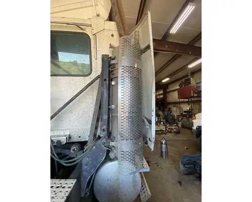DPF (Diesel Particulate Filter) Freightliner Columbia 120 Complete Recycling Group LLC